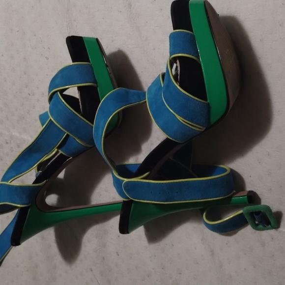 Jessica Simpson turquoise heels - Picture 2 of 9